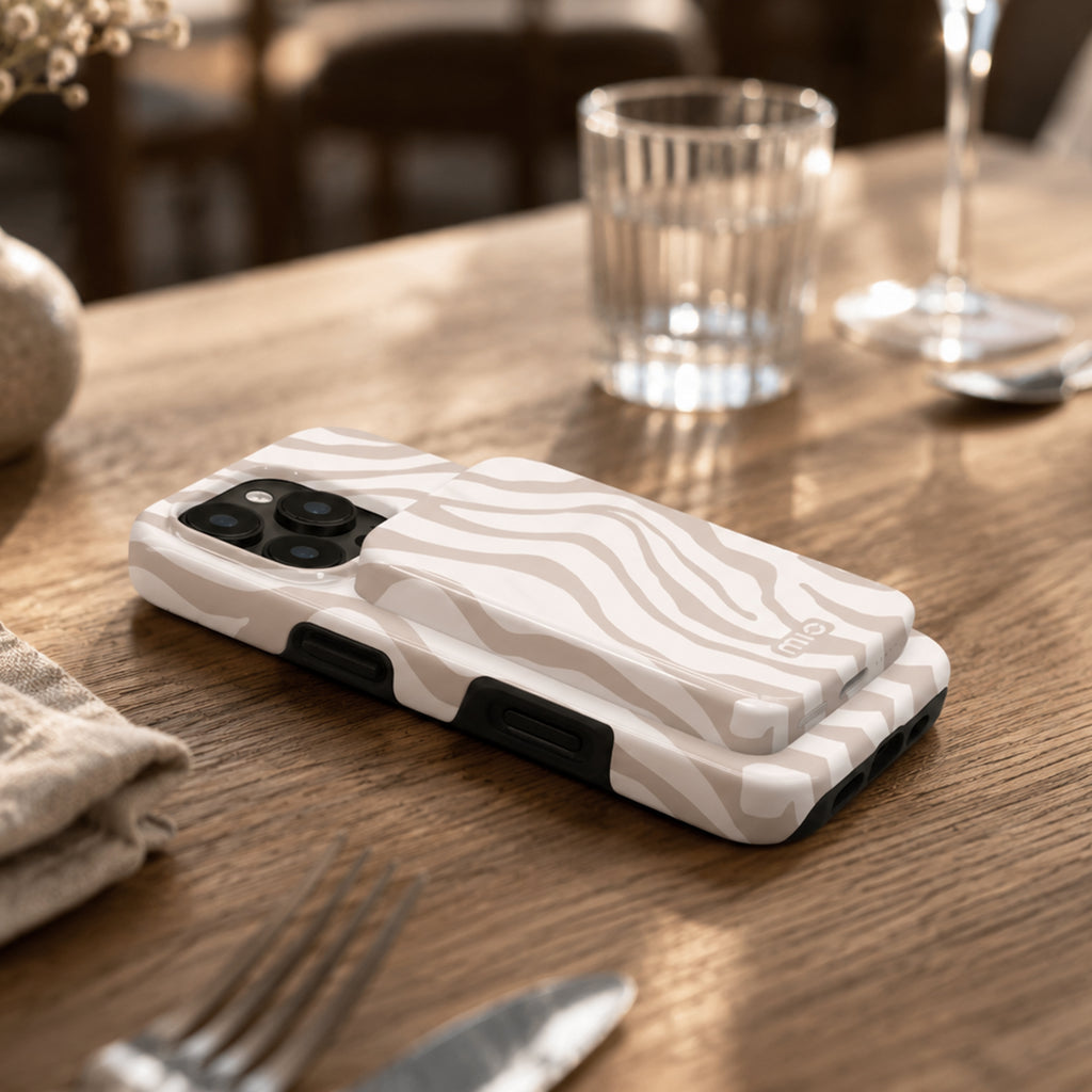 Mio By Mobilize Mio Powerbank 5000Mah With Double Sided Magsafe Compatibility Gold Marble - Glossy