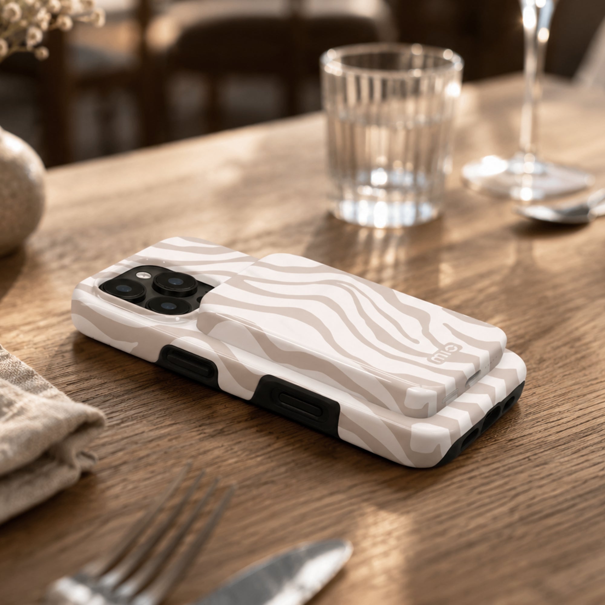 Mio By Mobilize Mio Powerbank 5000Mah With Double Sided Magsafe Compatibility  Leopard - Matt